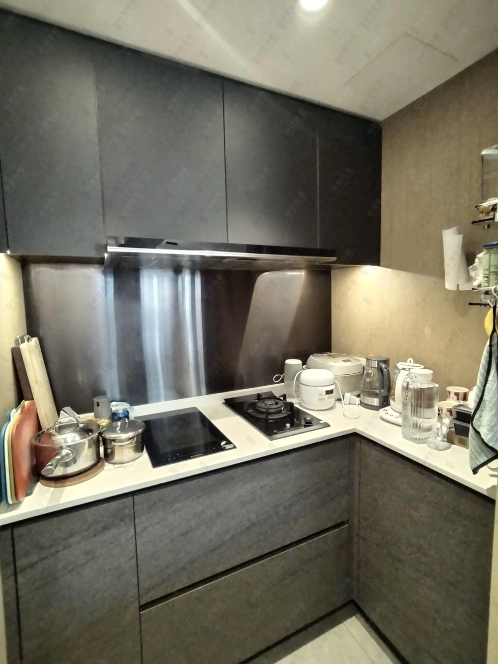 Unit Interior-Kitchen