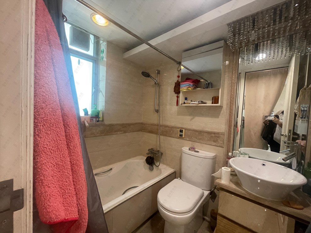 Unit Interior-Bathroom