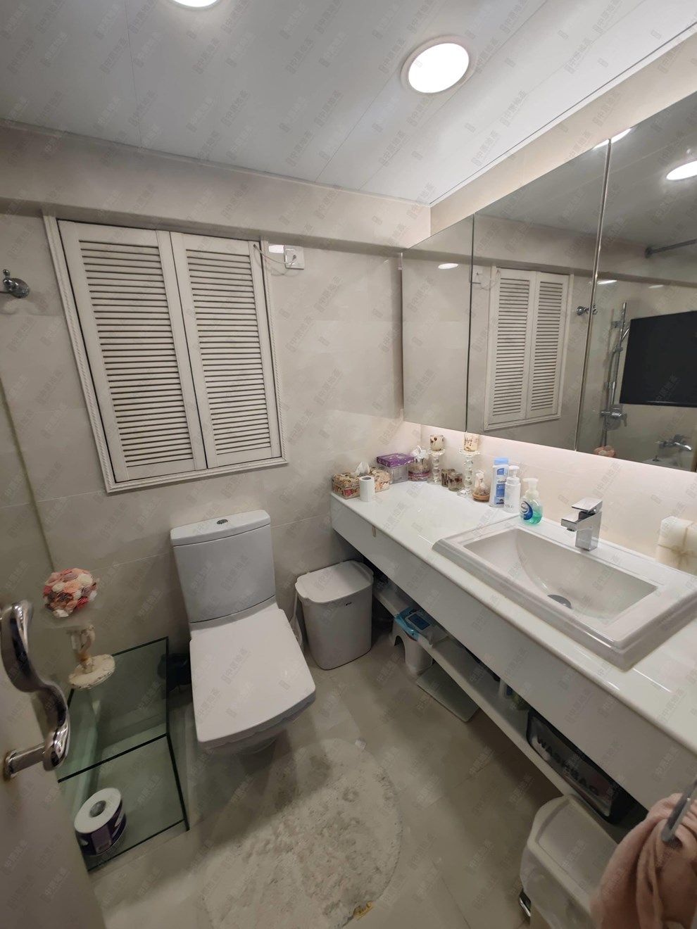 Unit Interior-Master Bathroom