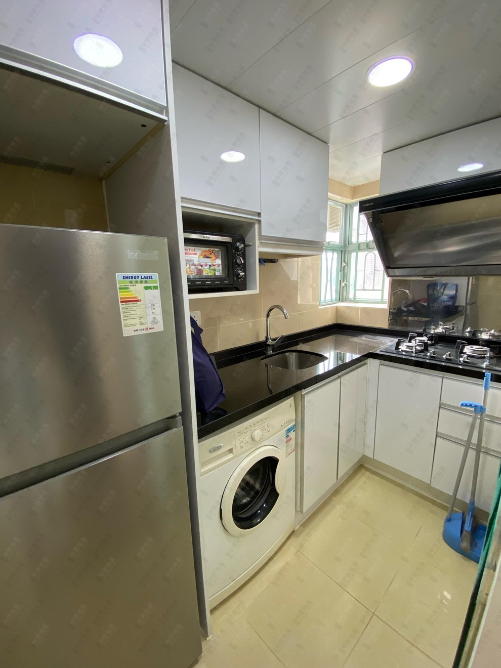 Unit Interior-Kitchen