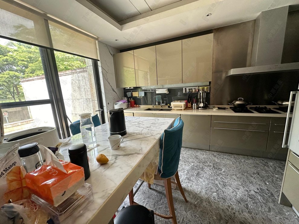 Unit Interior-Kitchen