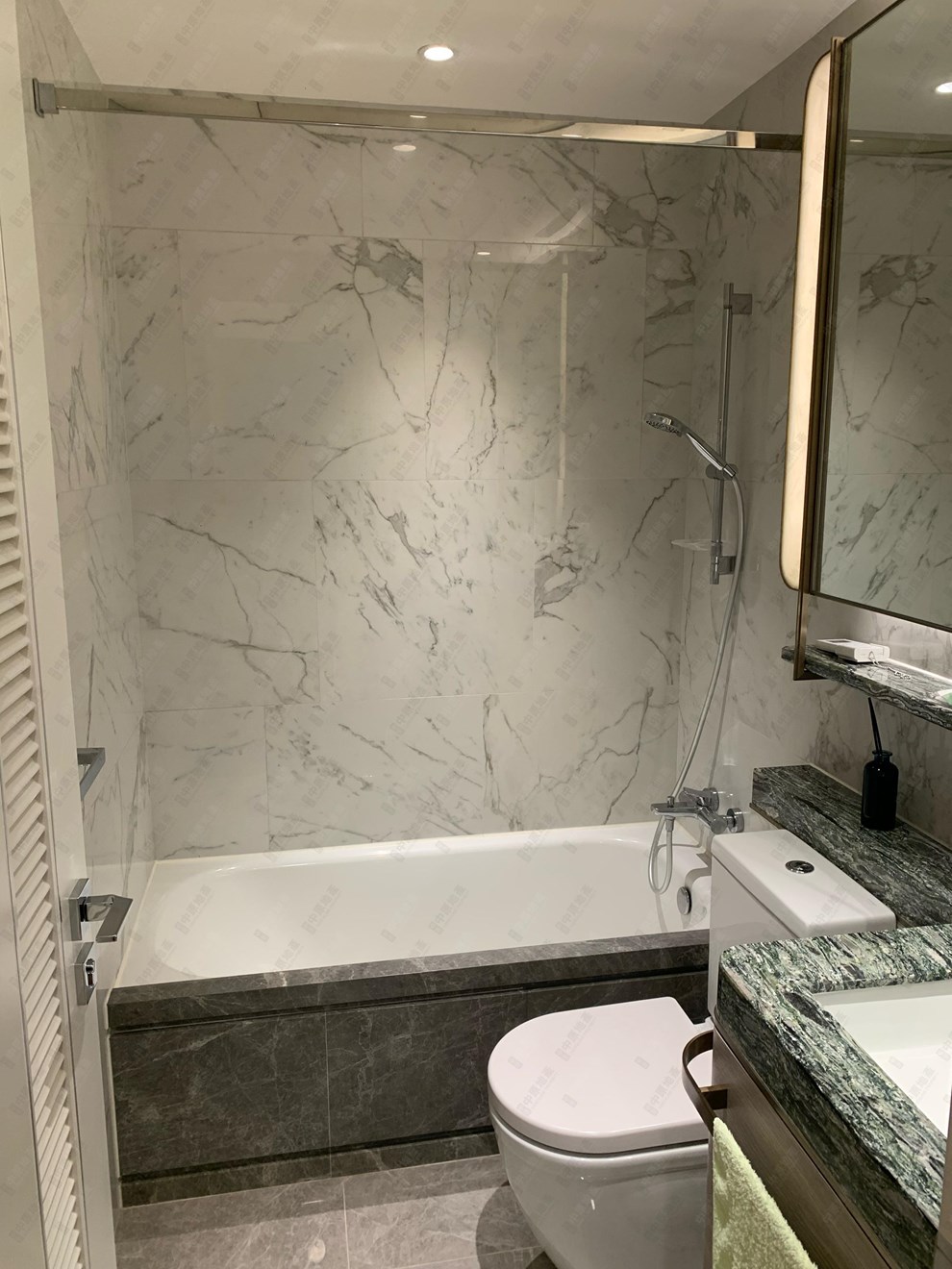 Unit Interior-Washroom