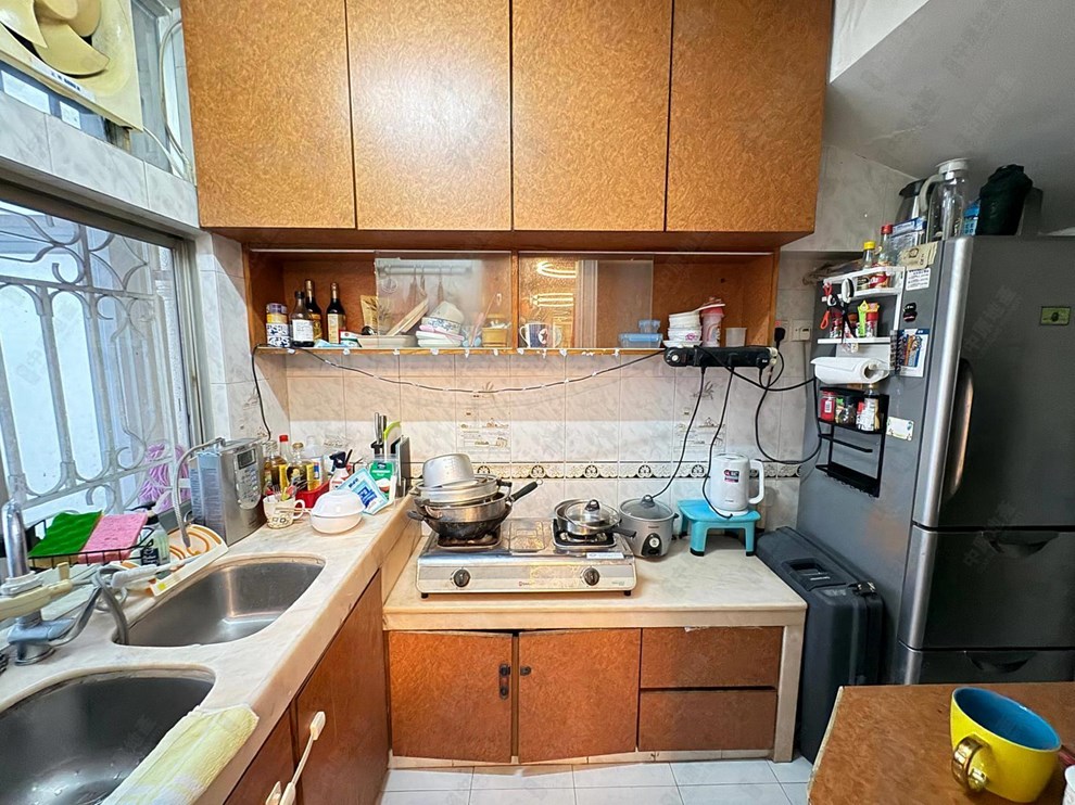 Unit Interior-Kitchen