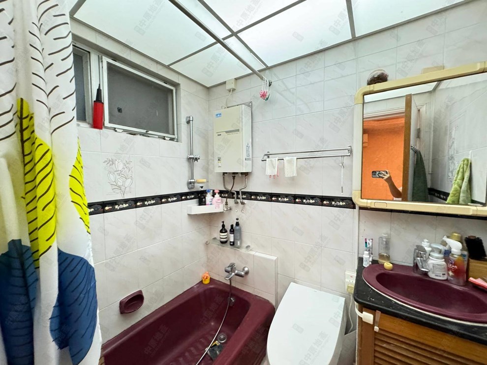 Unit Interior-Master Bathroom