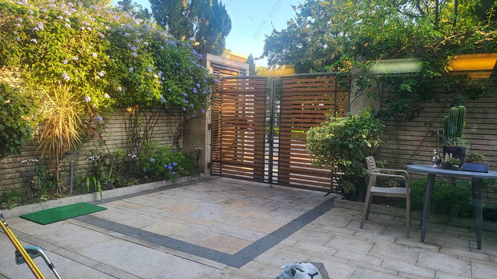 Unit Exterior-Garden