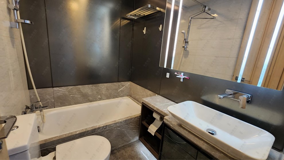 Unit Interior-Bathroom
