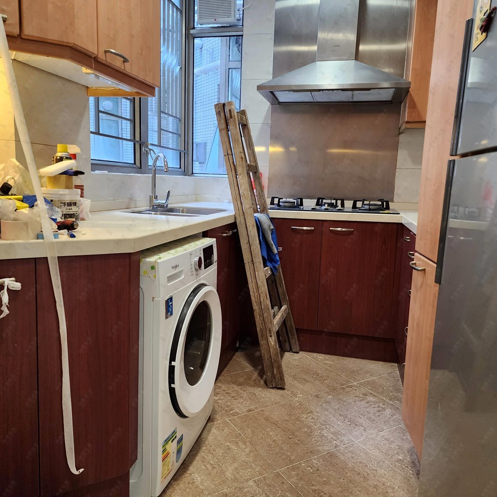 Unit Interior-Kitchen