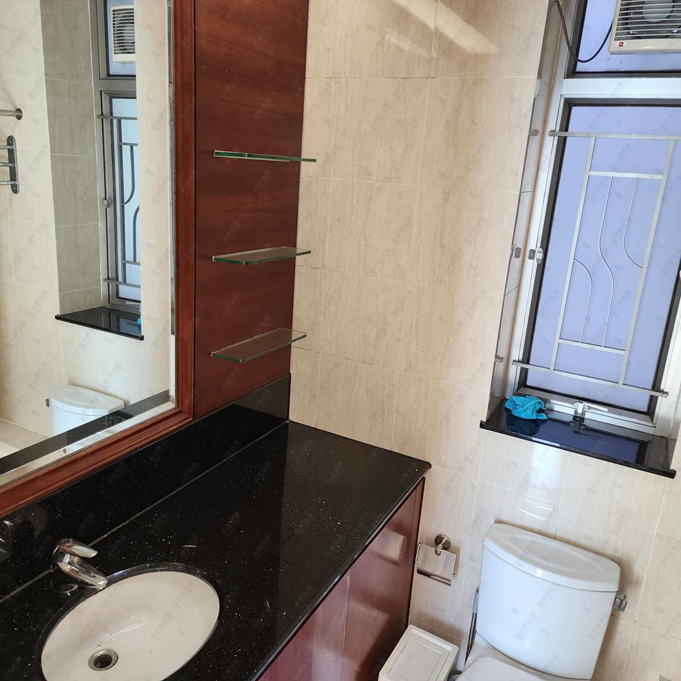 Unit Interior-Bathroom