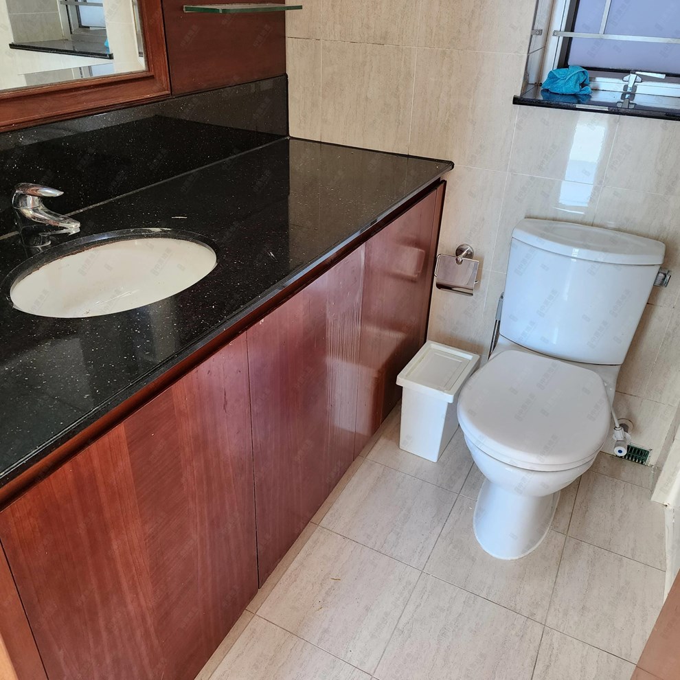 Unit Interior-Bathroom