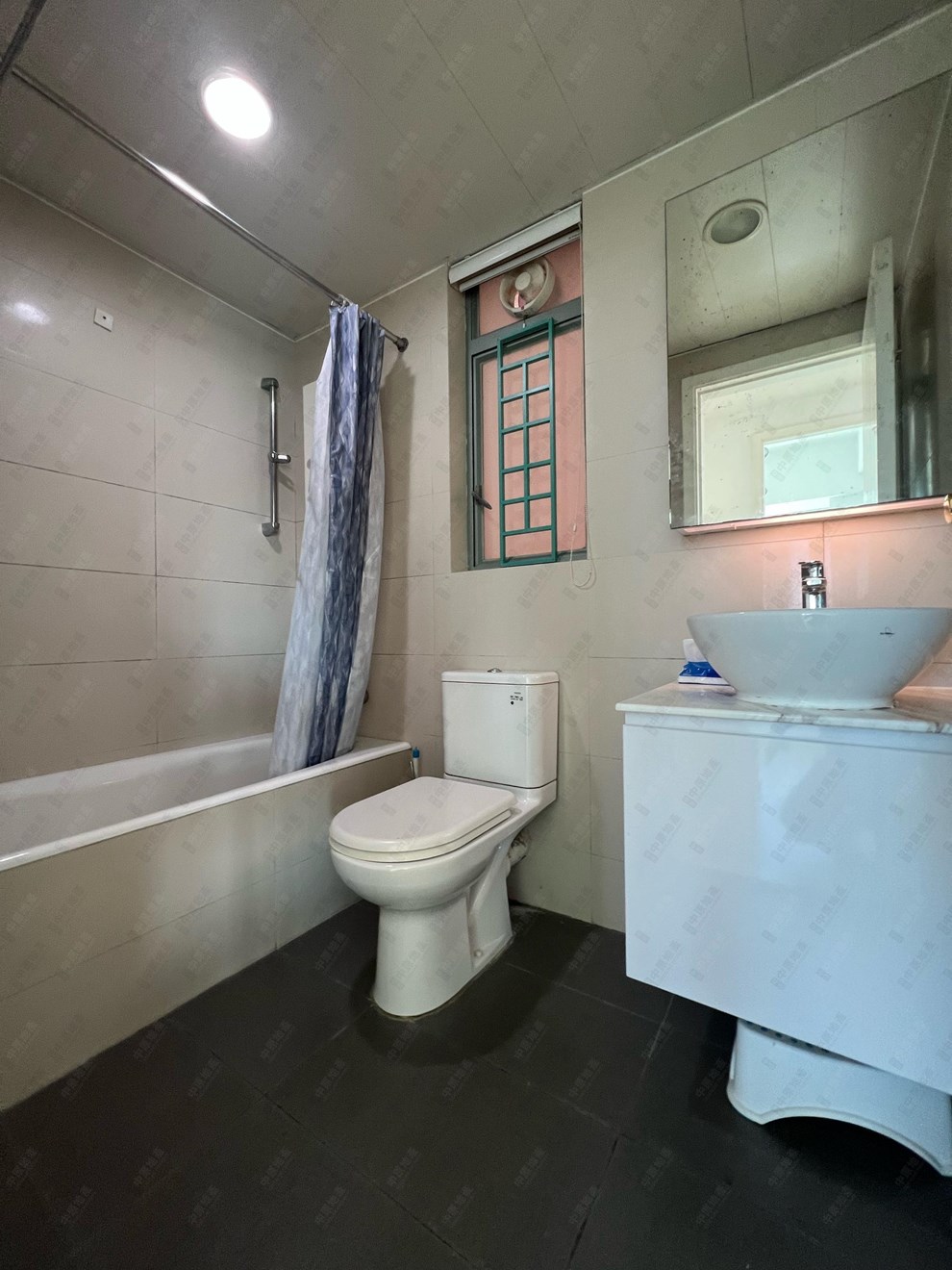 Unit Interior-Bathroom