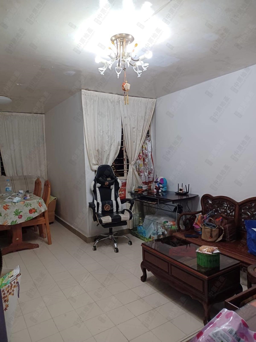 显径邨 显庆楼 (4座), 相片