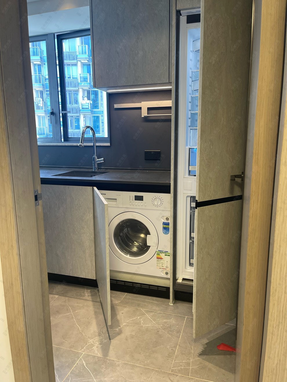Unit Interior-Kitchen