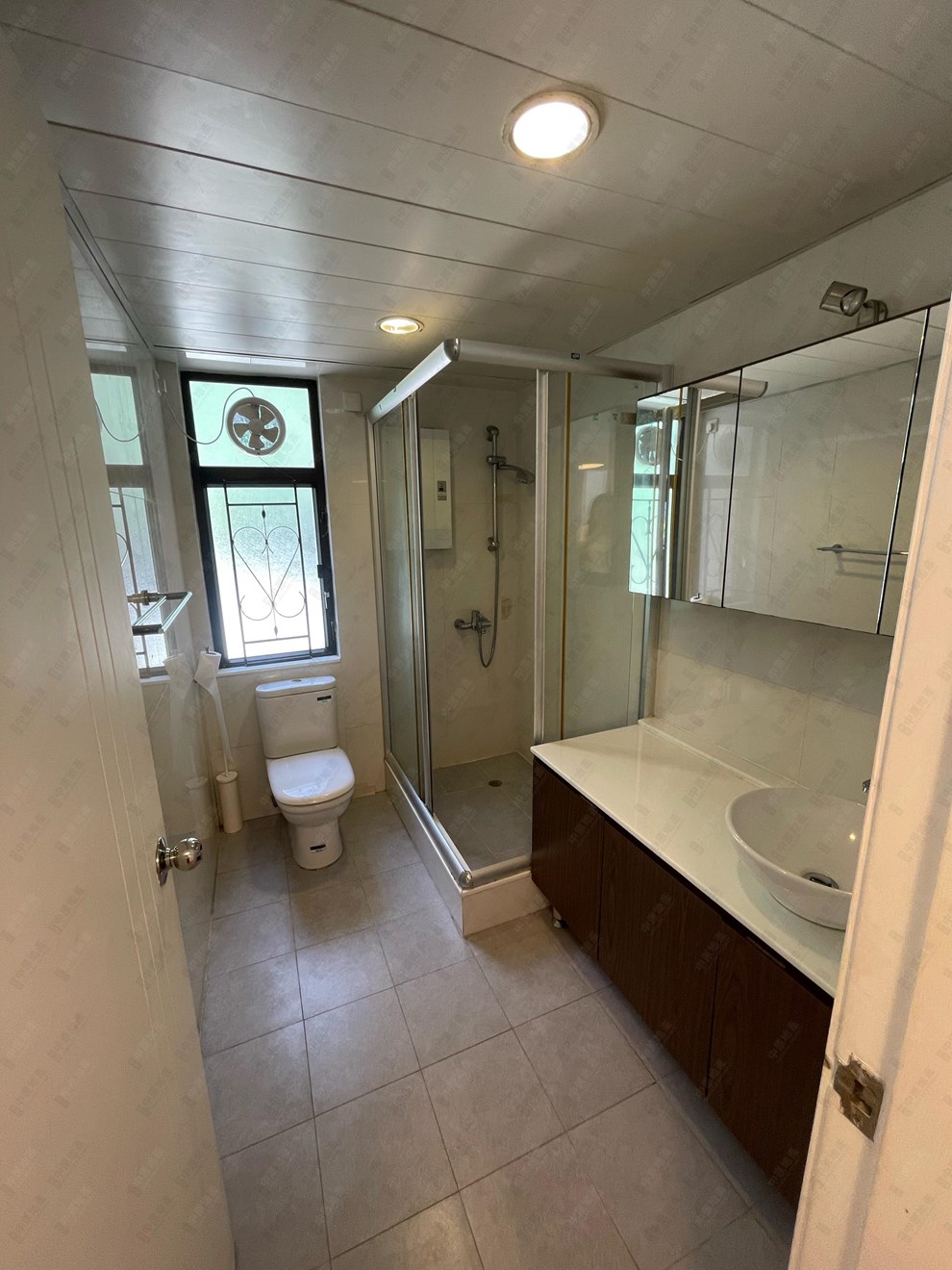 Unit Interior-Bathroom