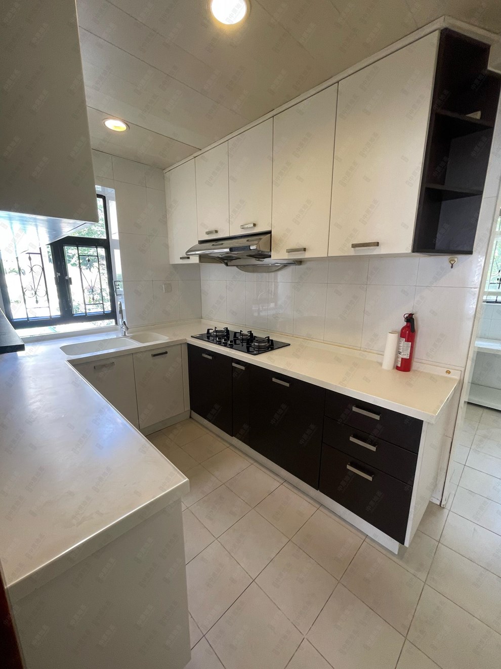 Unit Interior-Kitchen