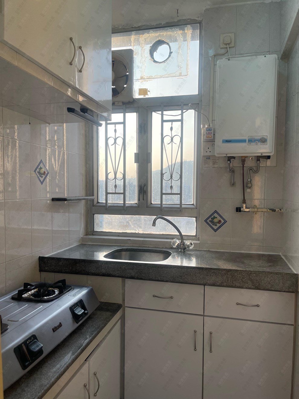 Unit Interior-Kitchen
