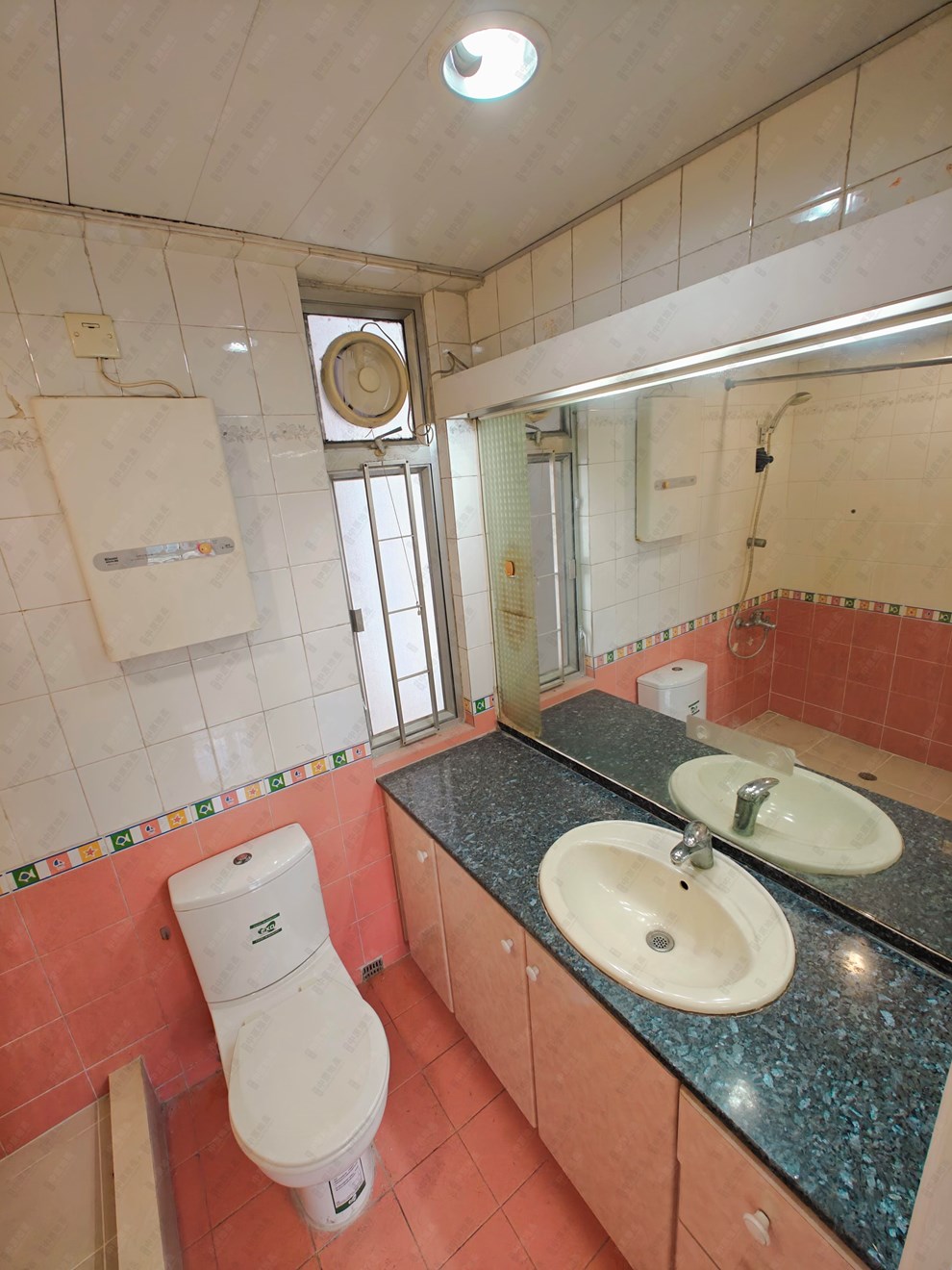 Unit Interior-Washroom