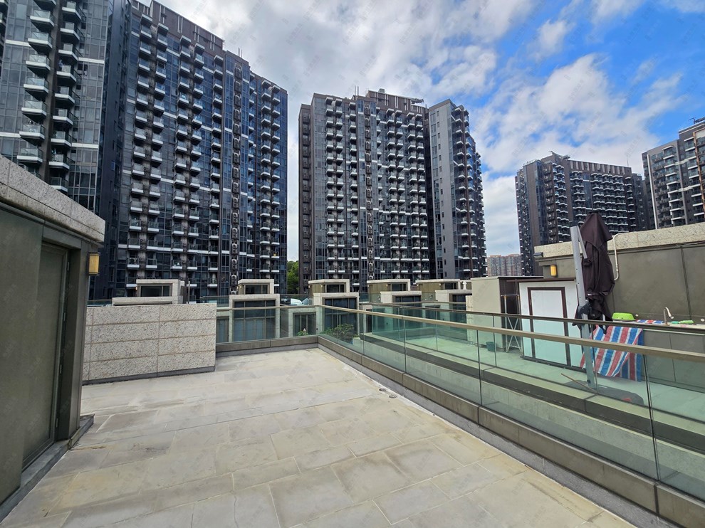Unit Exterior-Roof