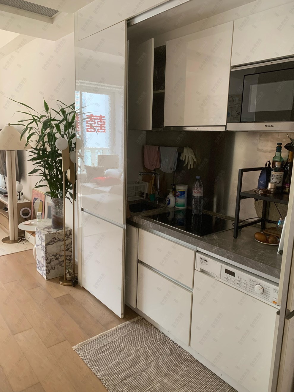 Unit Interior-Kitchen