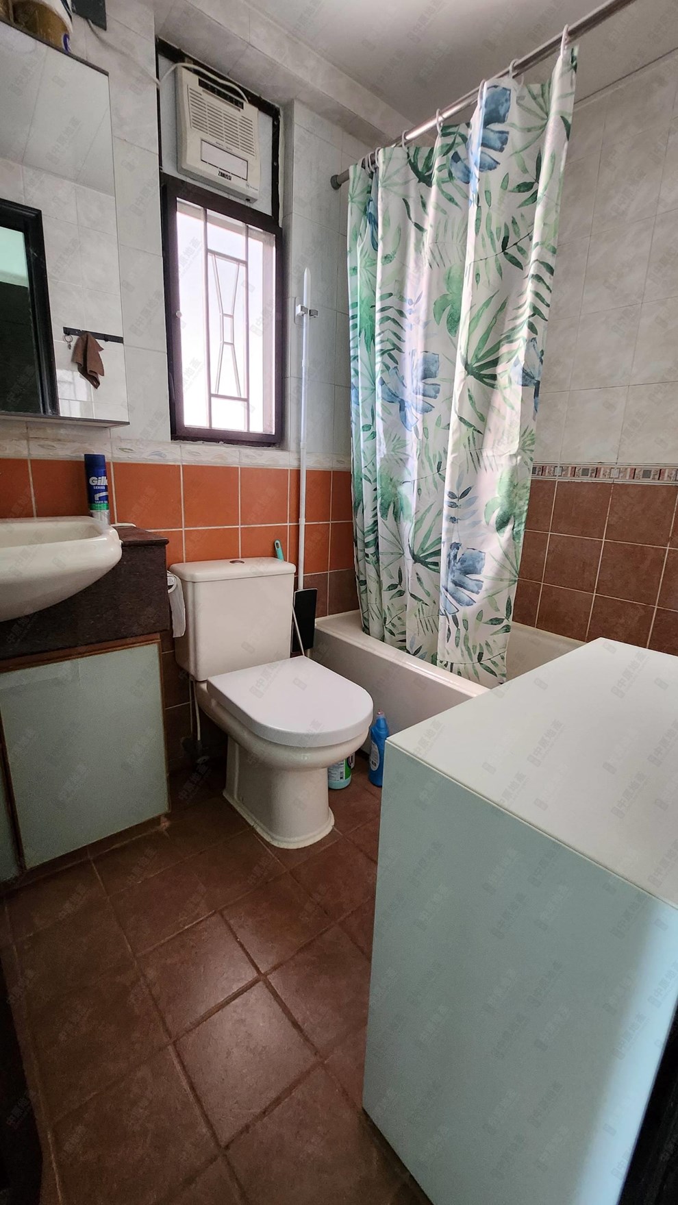 Unit Interior-Master Bathroom