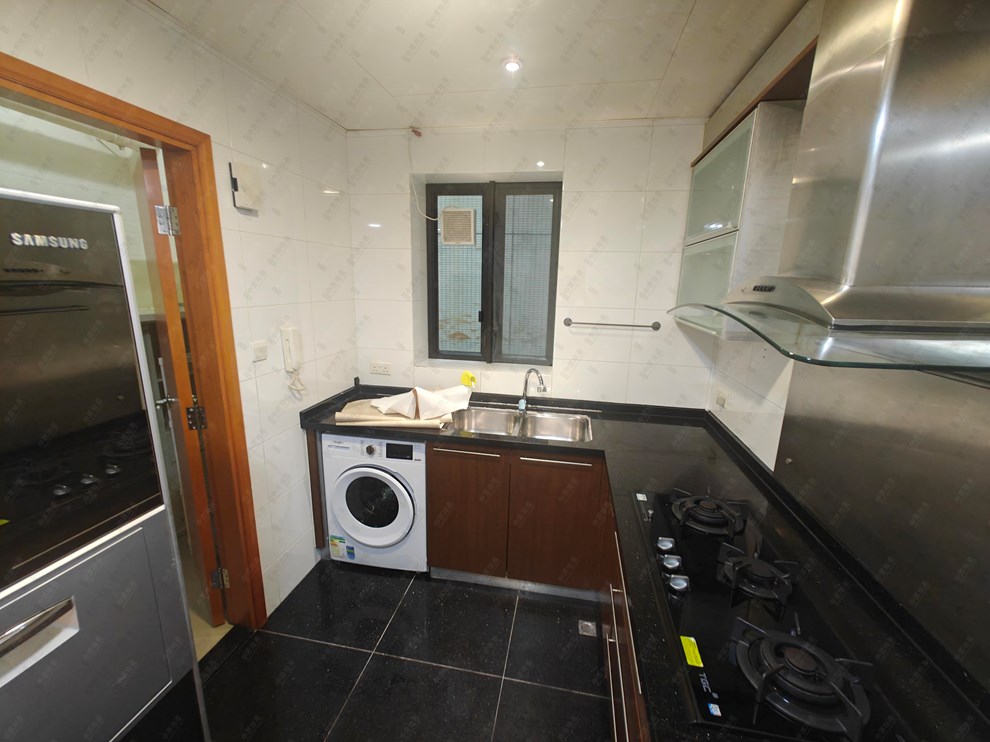 Unit Interior-Kitchen