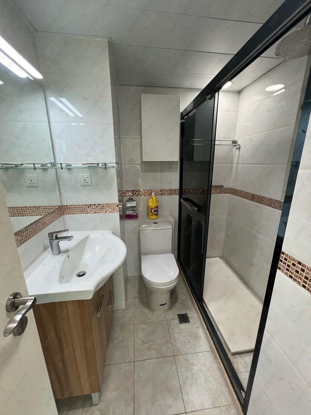 Unit Interior-Master Bathroom