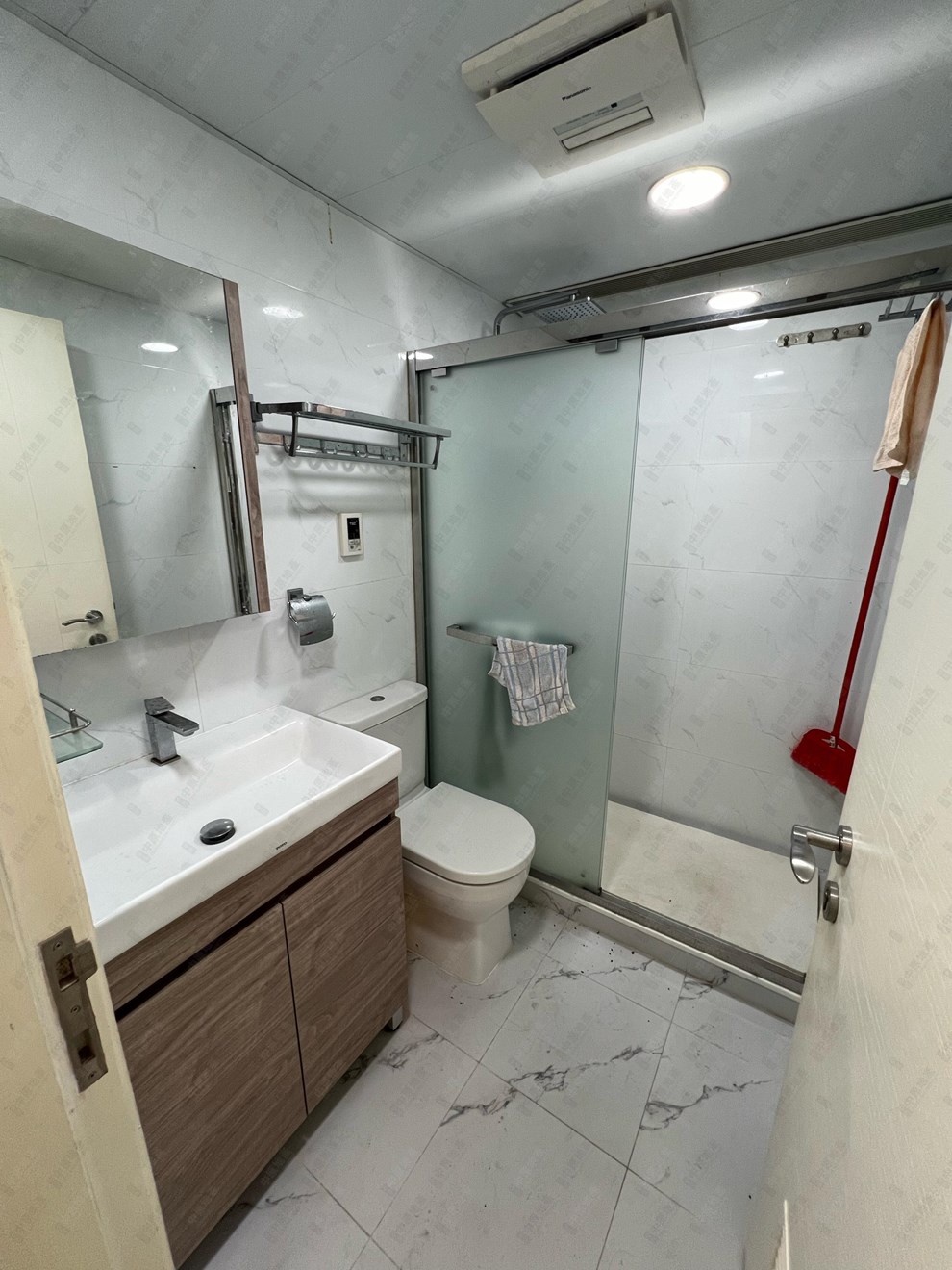 Unit Interior-Bathroom