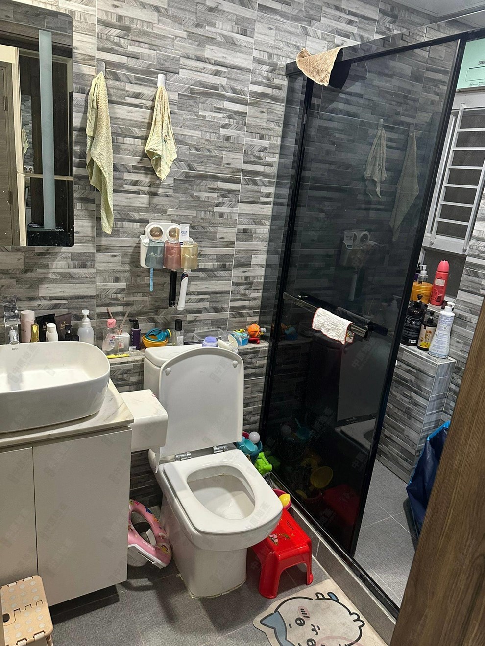 Unit Interior-Bathroom