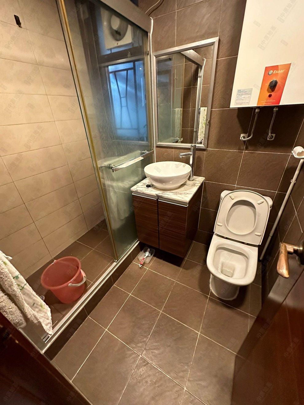 Unit Interior-Bathroom