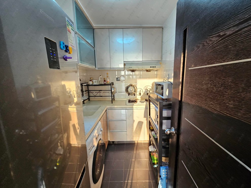 Unit Interior-Kitchen