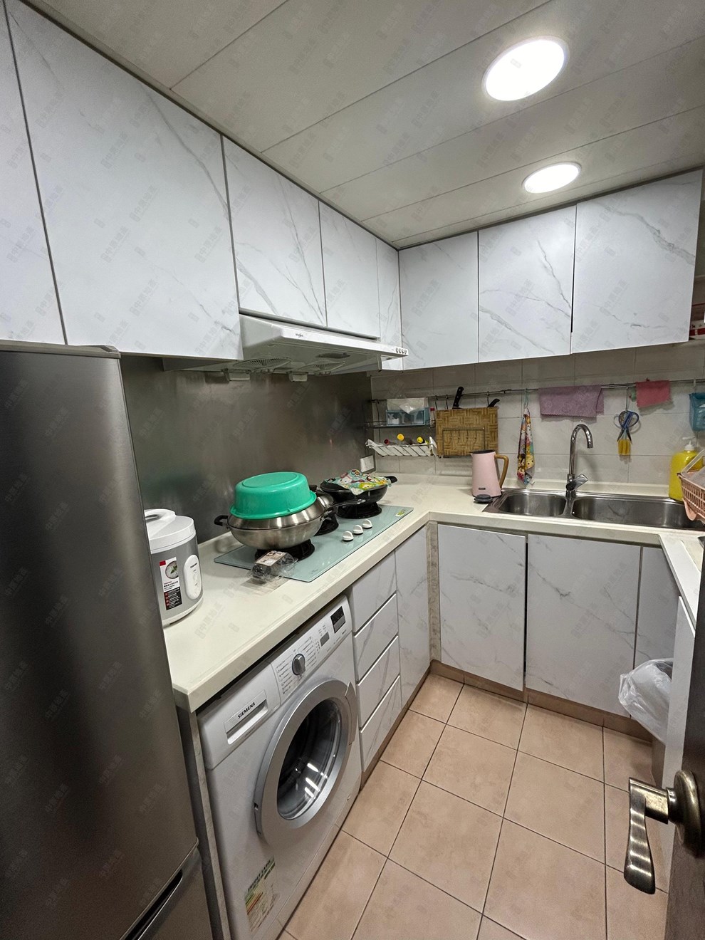 Unit Interior-Kitchen