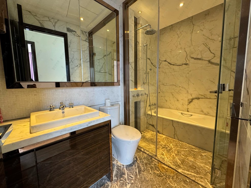 Unit Interior-Bathroom