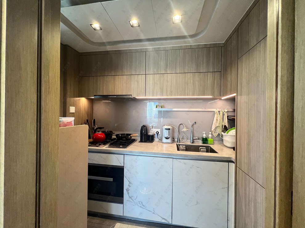 Unit Interior-Kitchen