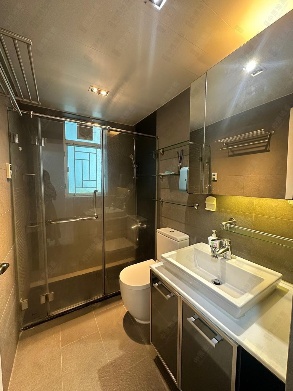 Unit Interior-Bathroom