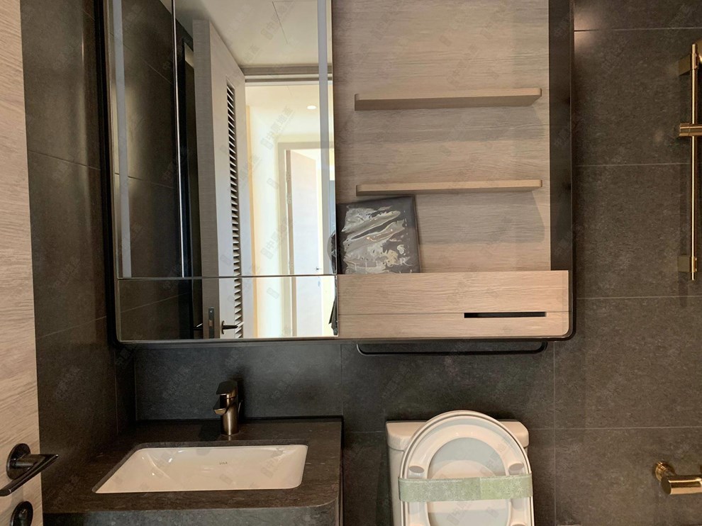 Unit Interior-Washroom