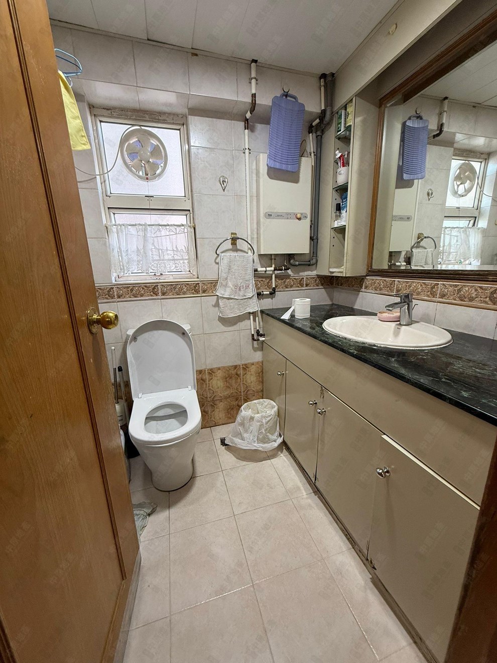 Unit Interior-Bathroom