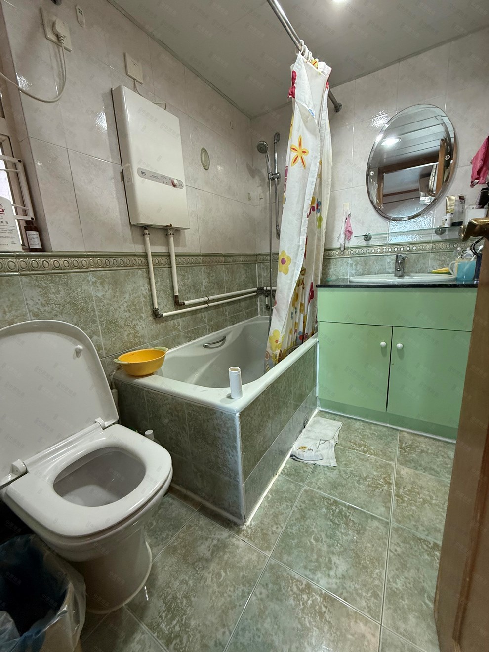 Unit Interior-Master Bathroom