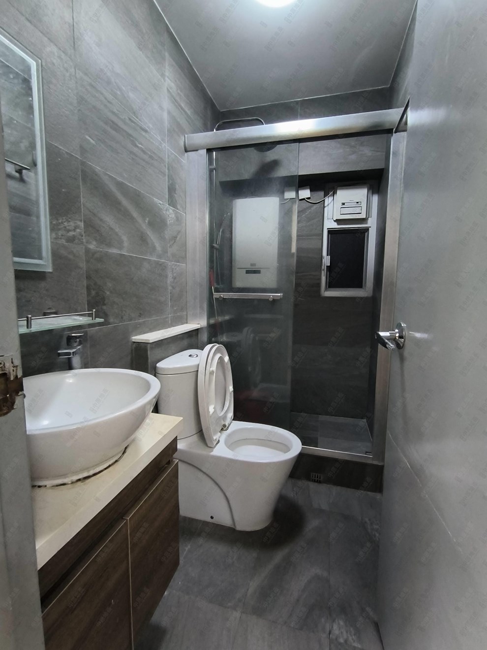 Unit Interior-Bathroom