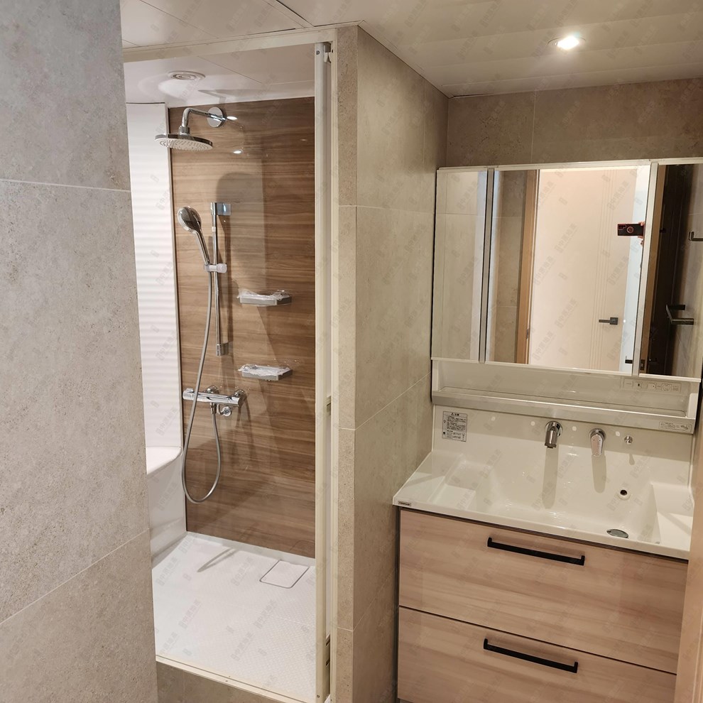 Unit Interior-Master Bathroom
