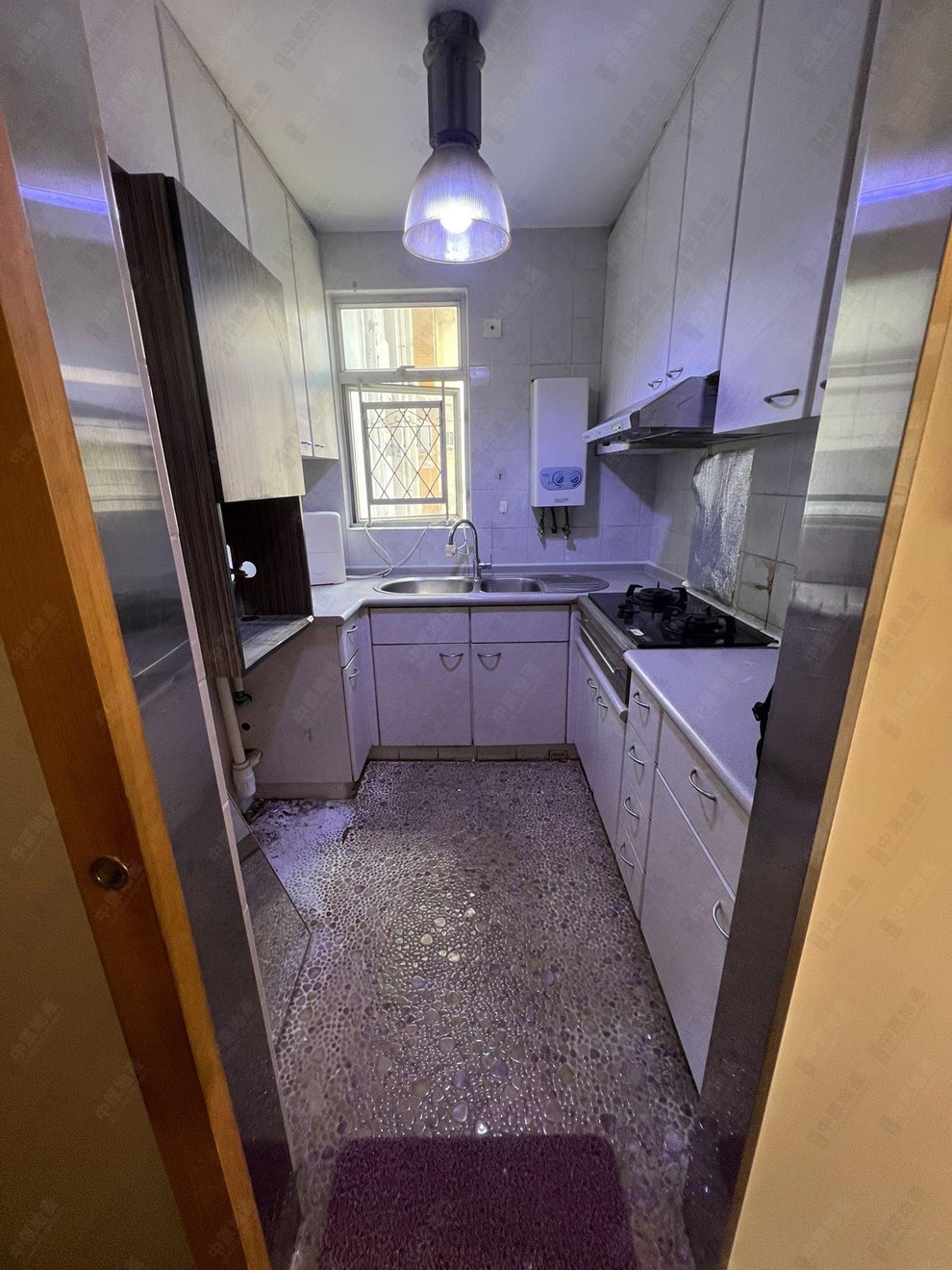 Unit Interior-Kitchen