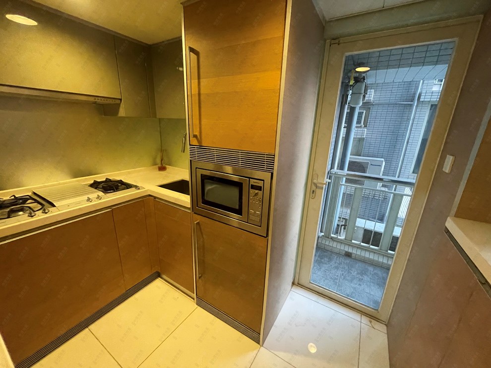 Unit Interior-Kitchen