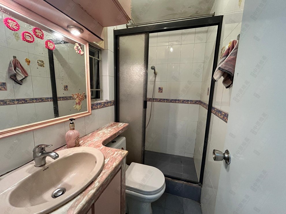 Unit Interior-Bathroom