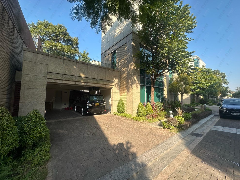 Unit Exterior-Carpark