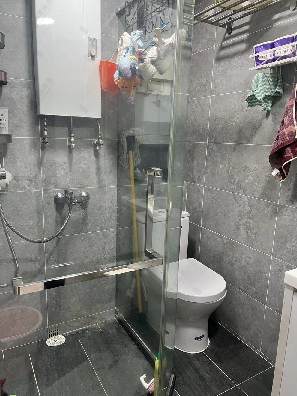 Unit Interior-Bathroom