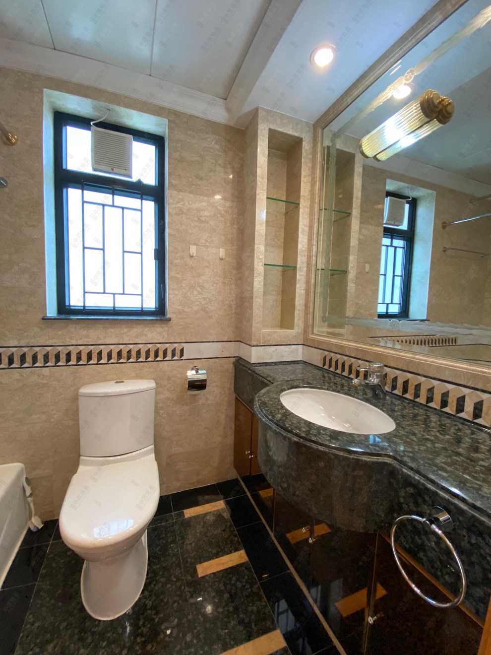 Unit Interior-Master Bathroom