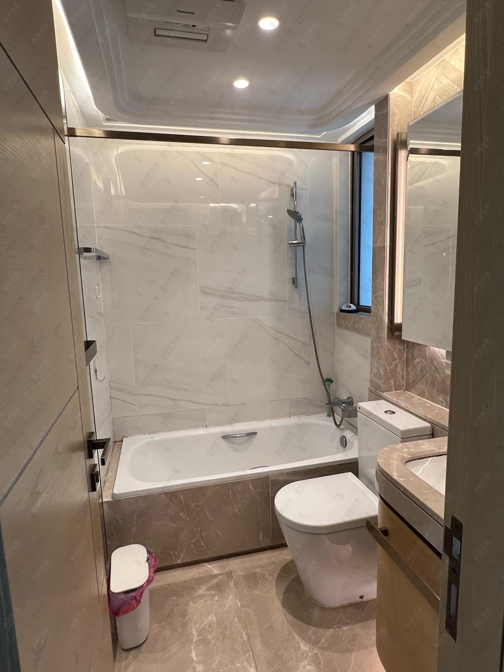 Unit Interior-Washroom