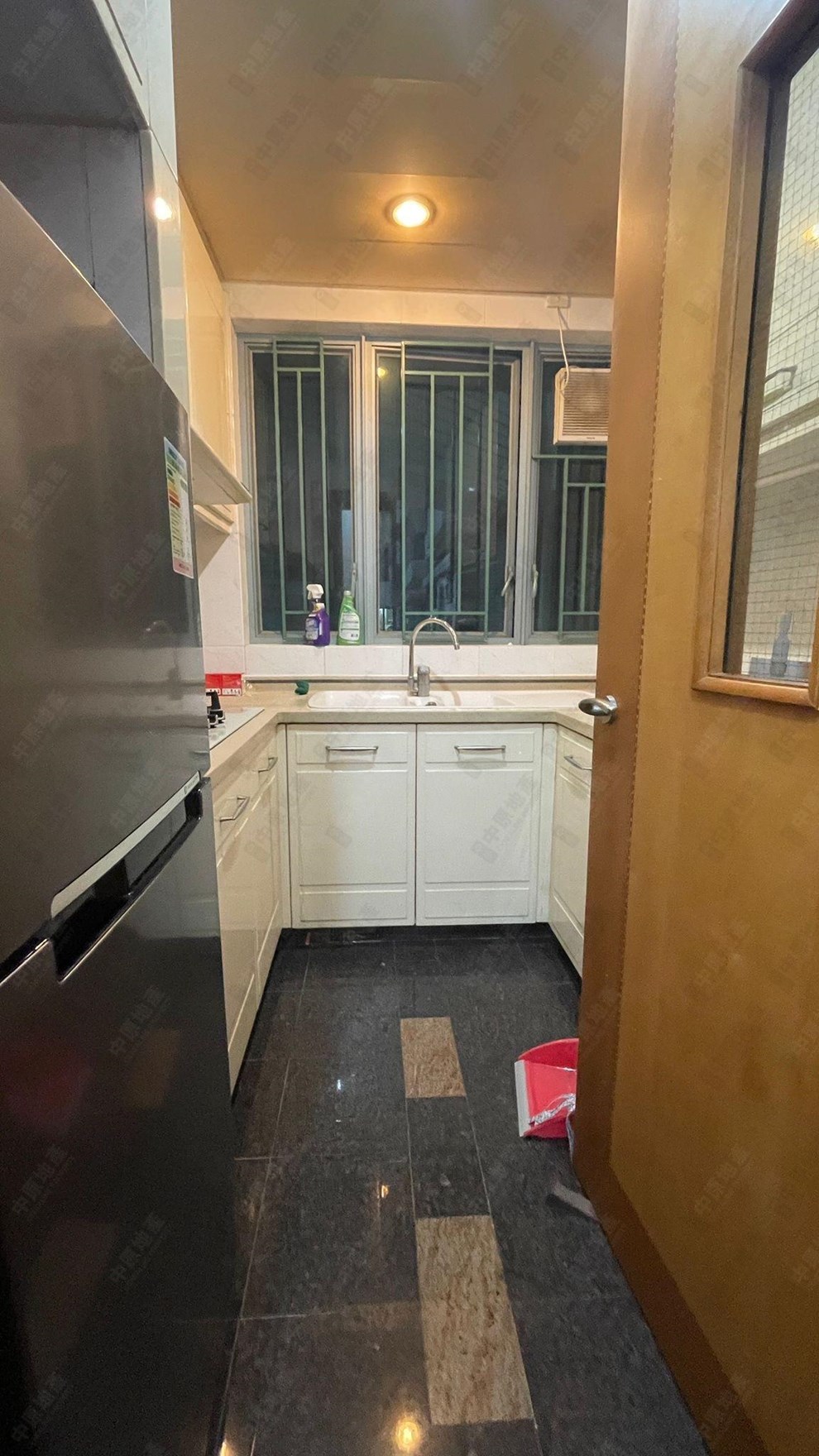 Unit Interior-Kitchen