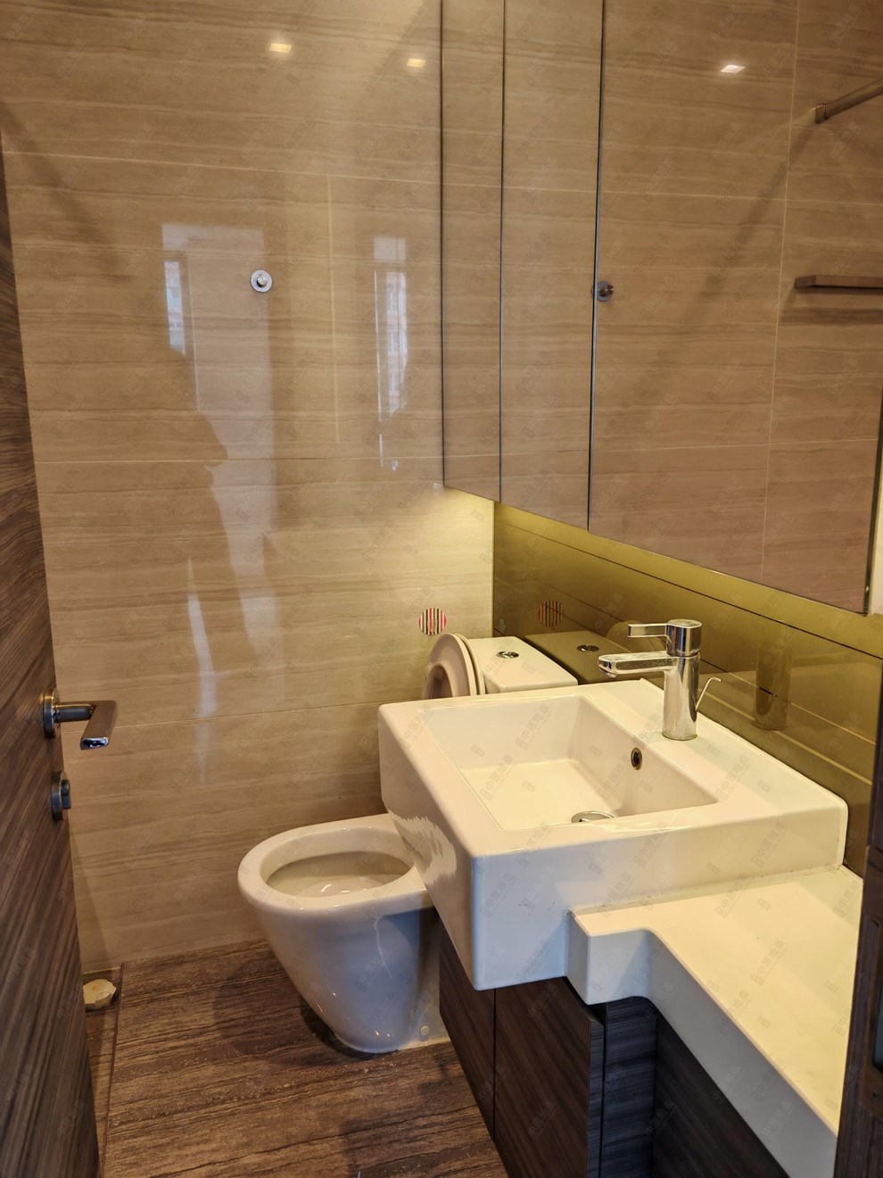 Unit Interior-Bathroom