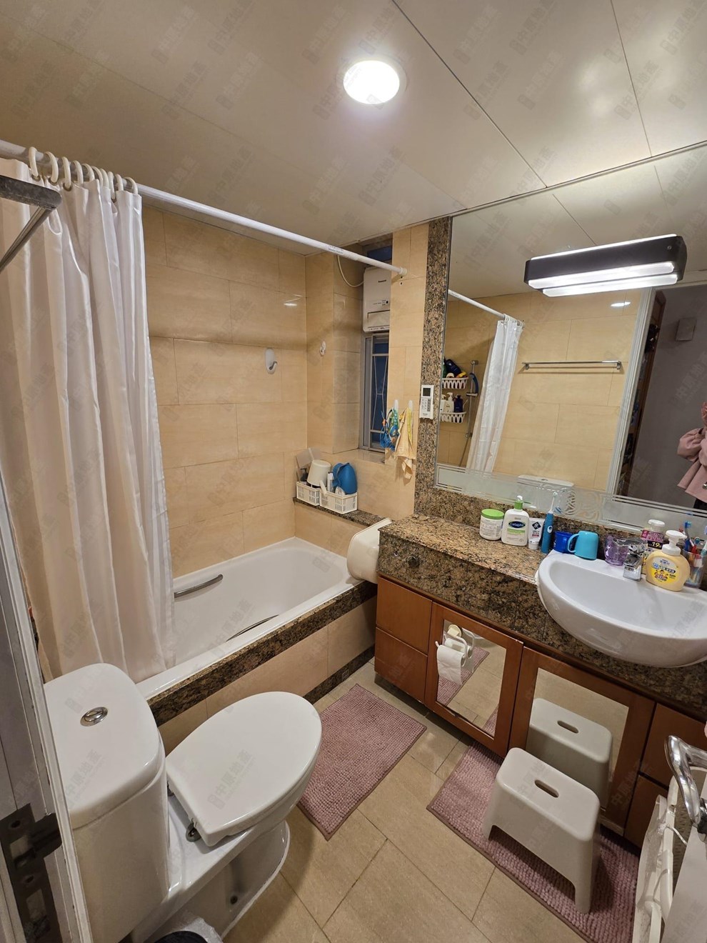 Unit Interior-Bathroom