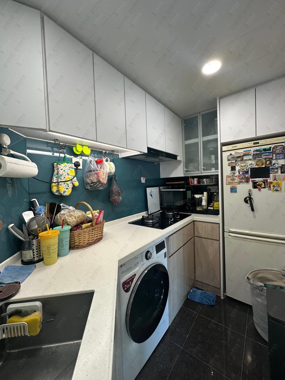 Unit Interior-Kitchen
