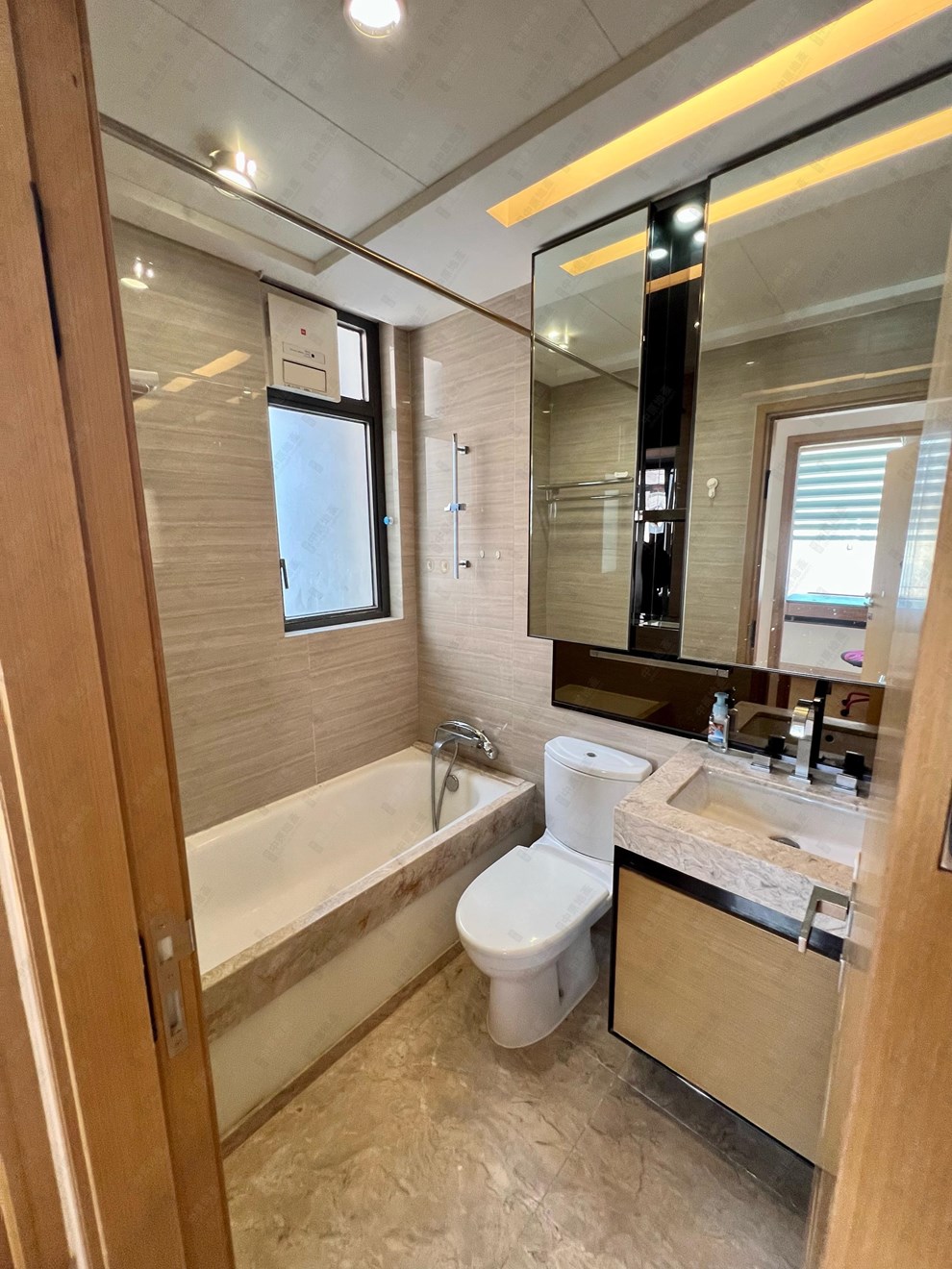 Unit Interior-Bathroom